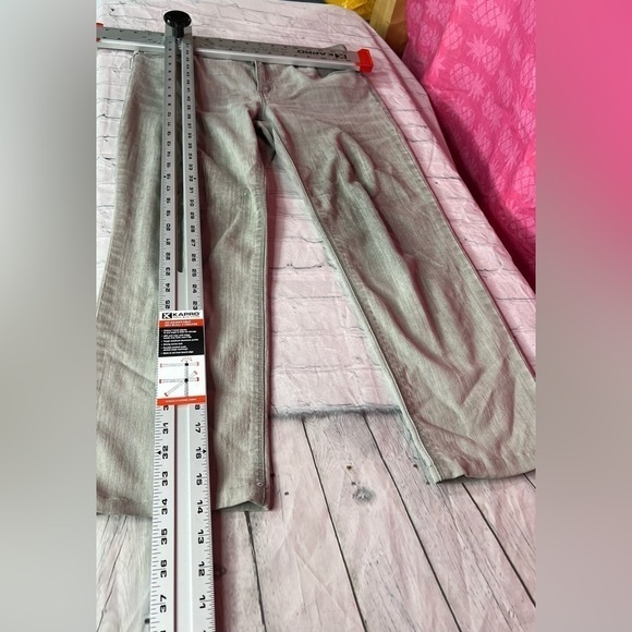 Chico's Platinum Denim Jeans 15 Short - Picture 8 of 11